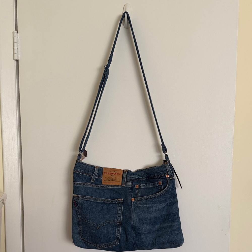 Freeworld Jeans Blue Denim Jeans with Leather Patch